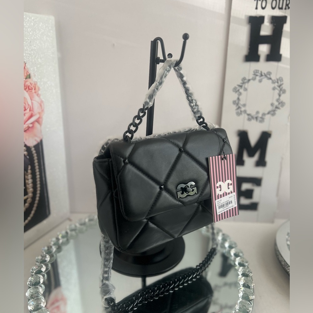 Gilda Paris NWT Black Vegan Leather Quilted  Chain Link Strap Bag